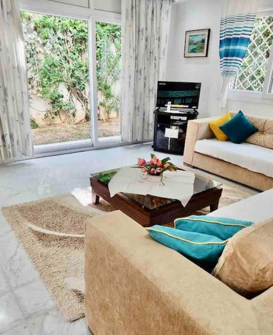 Etage De Villa Avec Jardin, Pres De L'Aireport Et Parking Prive Арьяна Экстерьер фото