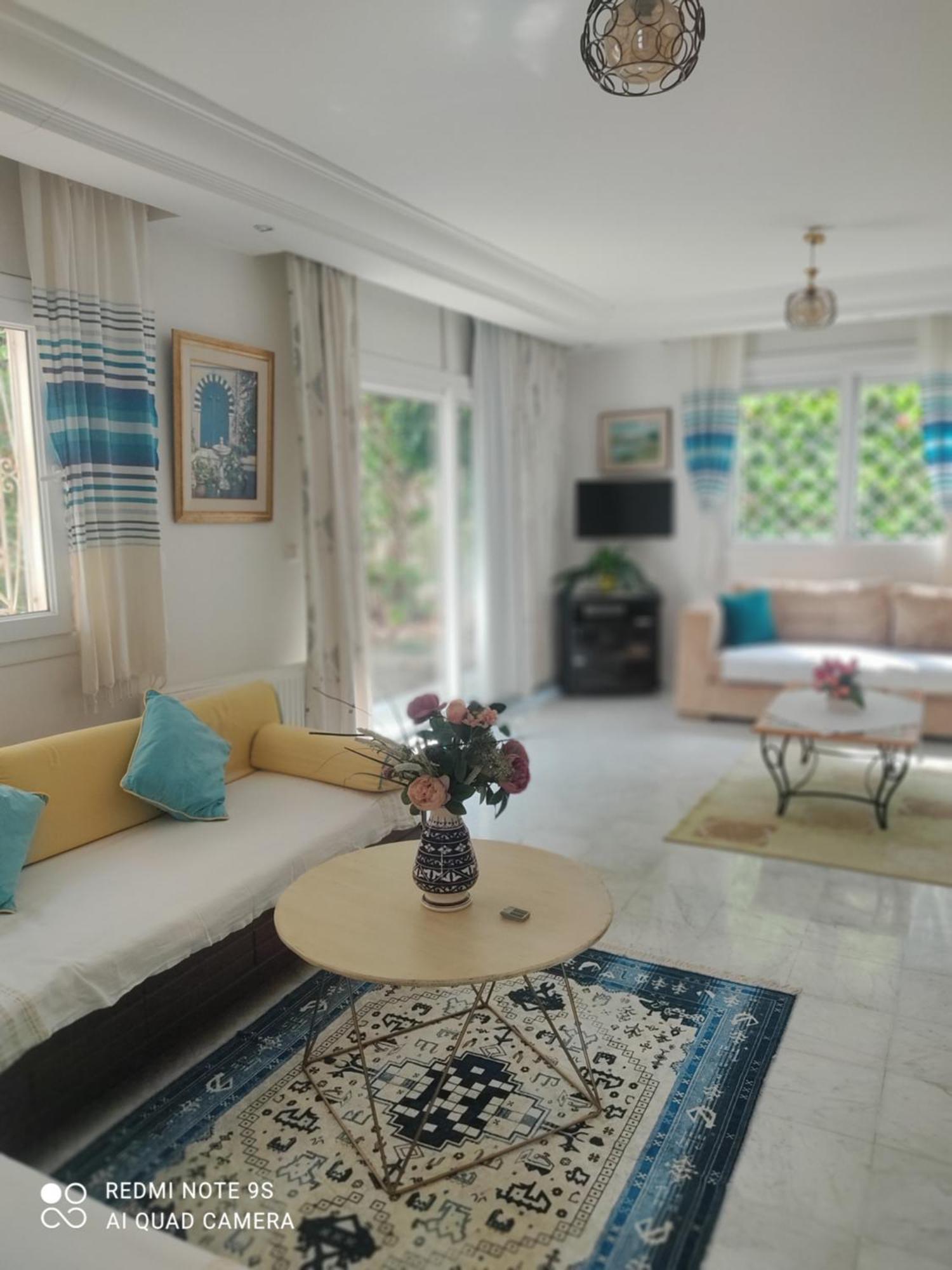 Etage De Villa Avec Jardin, Pres De L'Aireport Et Parking Prive Арьяна Экстерьер фото