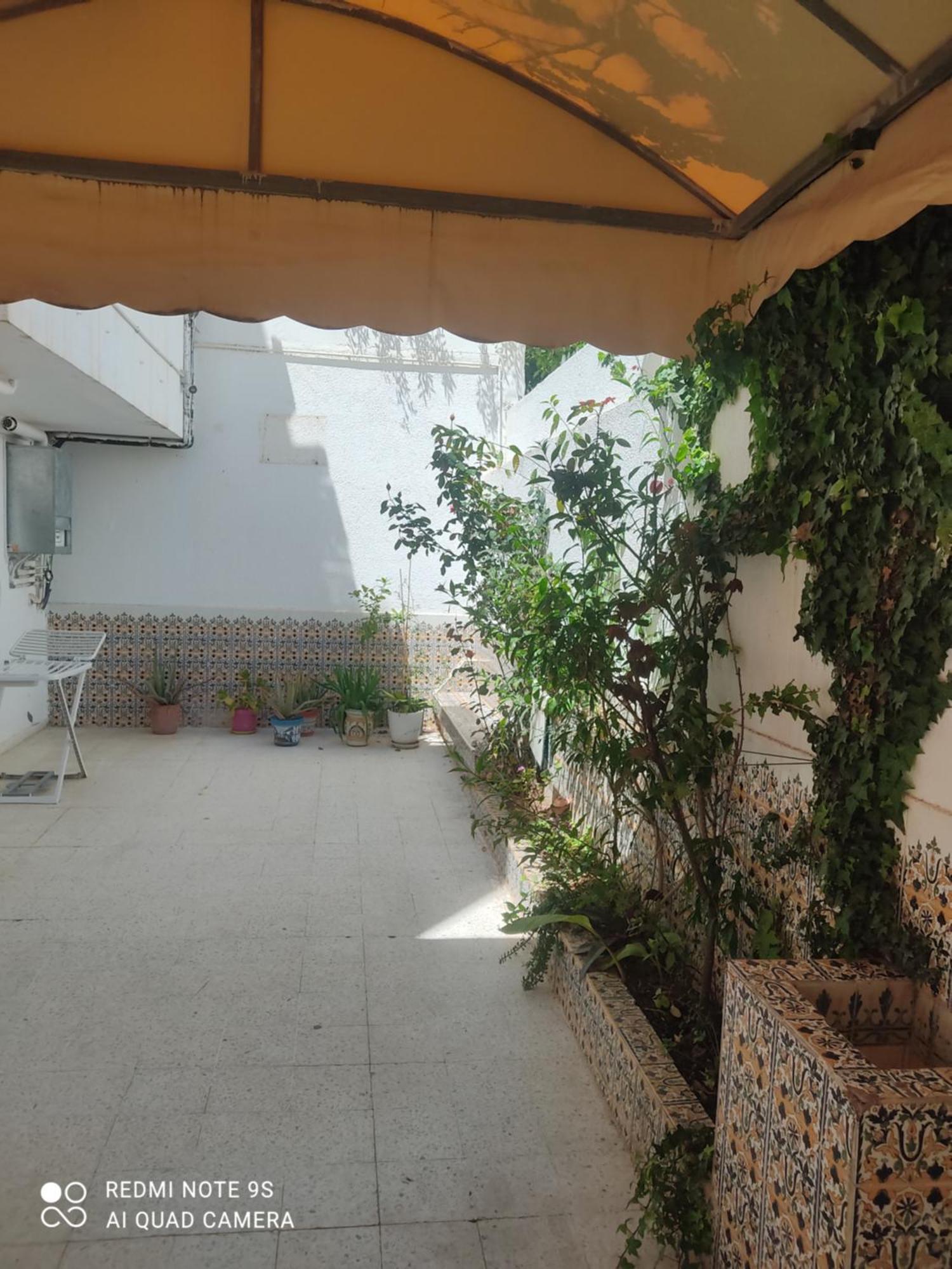 Etage De Villa Avec Jardin, Pres De L'Aireport Et Parking Prive Арьяна Экстерьер фото