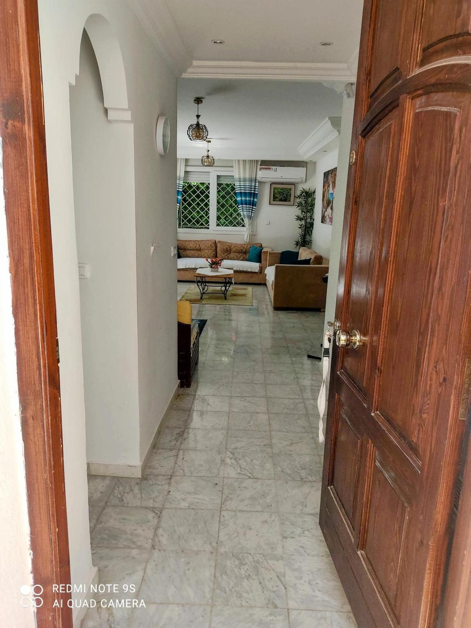 Etage De Villa Avec Jardin, Pres De L'Aireport Et Parking Prive Арьяна Экстерьер фото